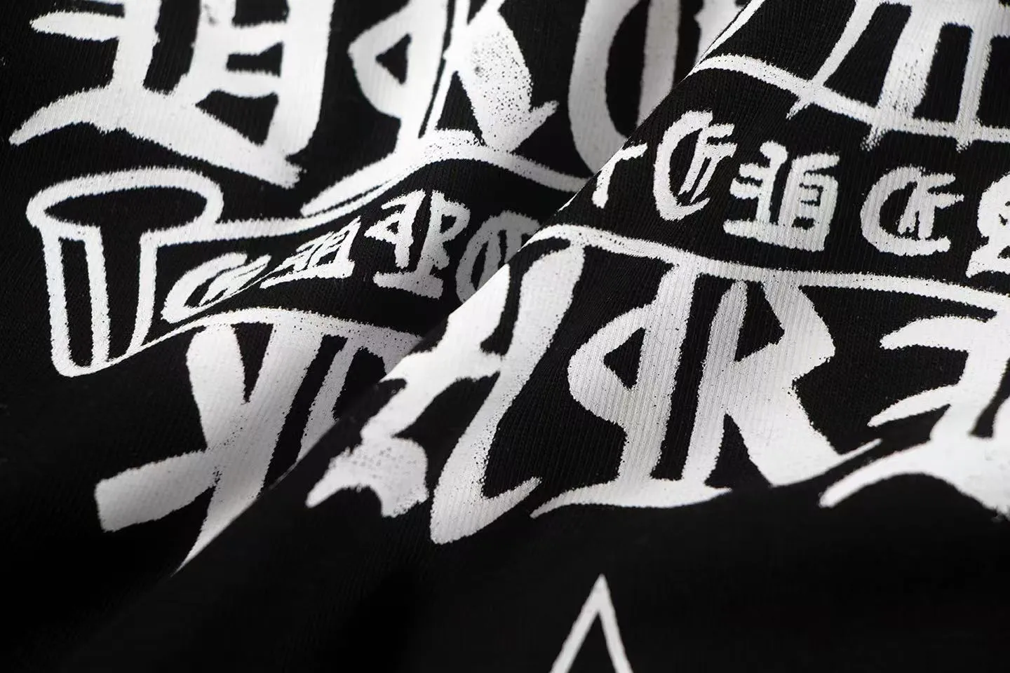 🅿️146 Style: 2025 new Croix Heart short-sleeved T-shirt Material: High version 300g double yarn combed cotton Size: S～XL Color: Black Style number: Z020